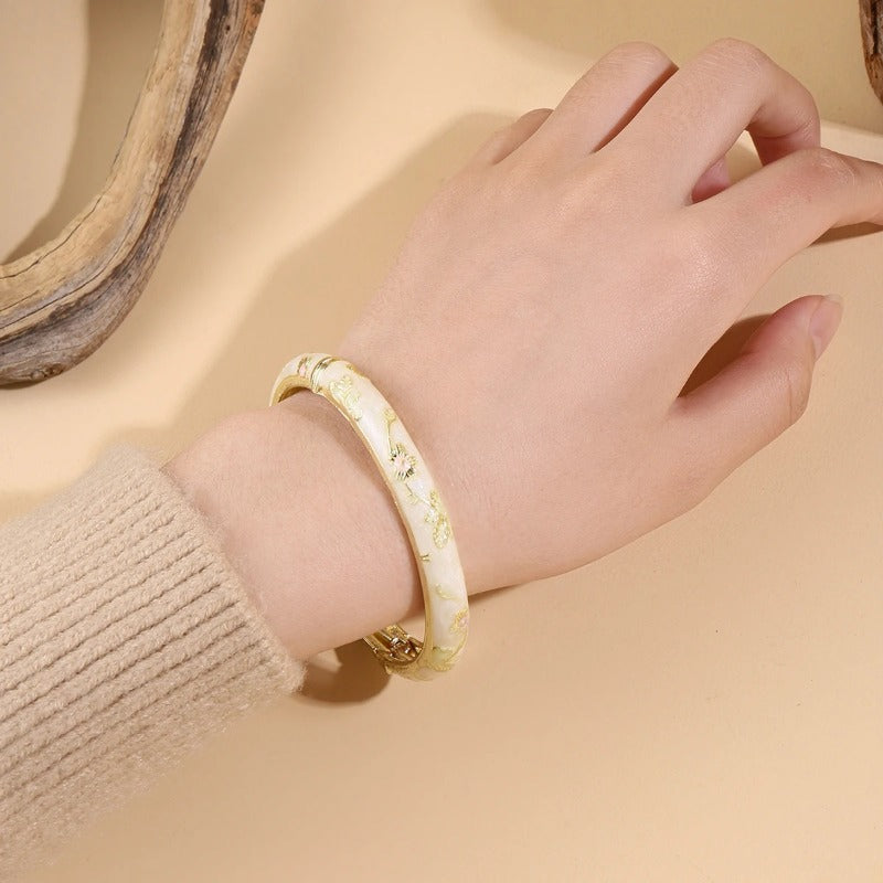 Vintage Gold Bracelets for Women Small Flower Elegant Jewelry
