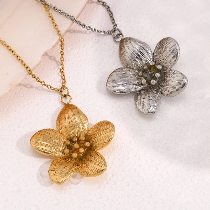 Gold Necklace for Women Flower Pendant Necklace 18K Gold Plated  Jewelry