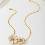 Exquisite Gold Cherry Blossom Pendant Necklace for Women Elegant Clavicle Ladies Daily Jewelry