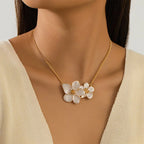Exquisite Gold Cherry Blossom Pendant Necklace for Women Elegant Clavicle Ladies Daily Jewelry