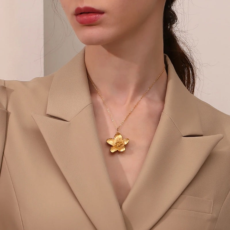 Gold Necklace for Women Flower Pendant Necklace 18K Gold Plated  Jewelry