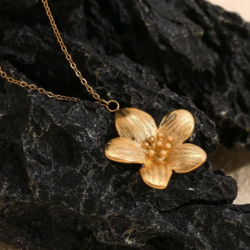 Gold Necklace for Women Flower Pendant Necklace 18K Gold Plated  Jewelry